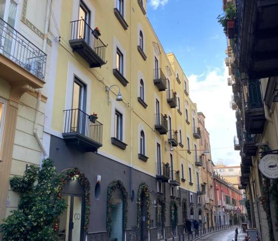 via Carlo Poerio Napoli