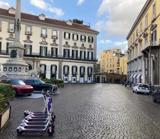 via Carlo Poerio Napoli